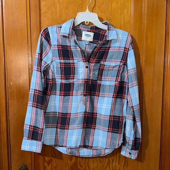 Old Navy 1/4  button-down blouse size small - Picture 3 of 4